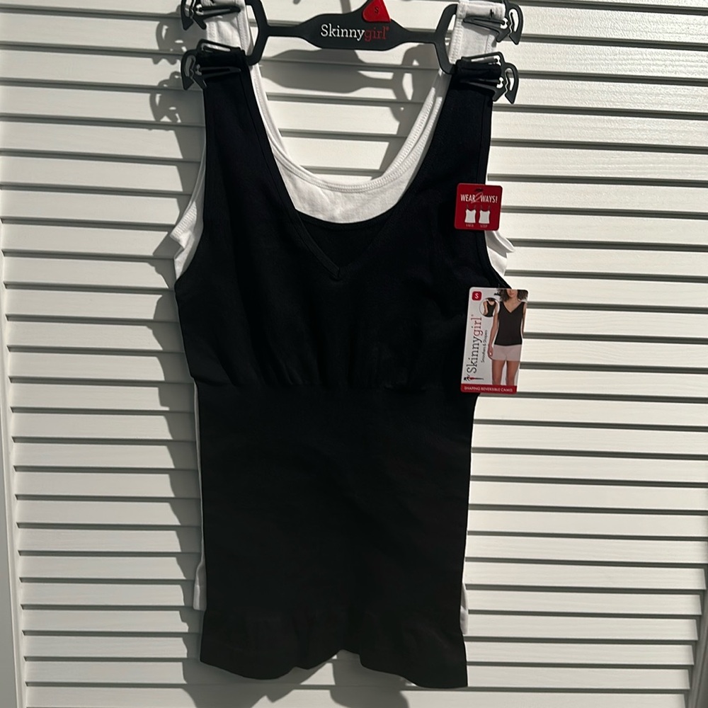 (2) SKINNY GIRL Smoother & Shaper reversible Camis. Black & White- Size S